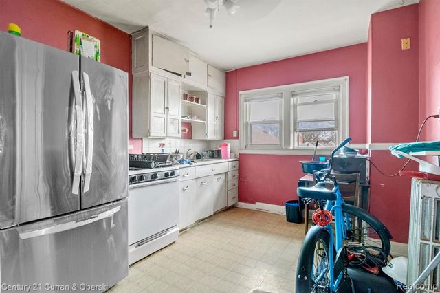 1205 Garfield Avenue, Lincoln Park, MI 48146