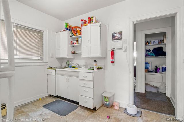 1205 Garfield Avenue, Lincoln Park, MI 48146