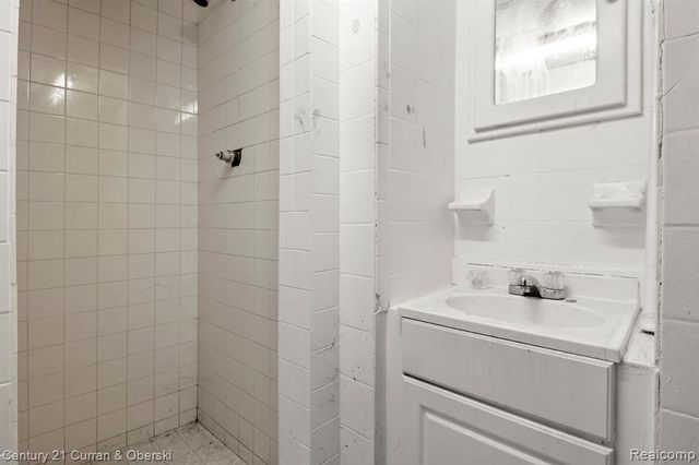 1205 Garfield Avenue, Lincoln Park, MI 48146