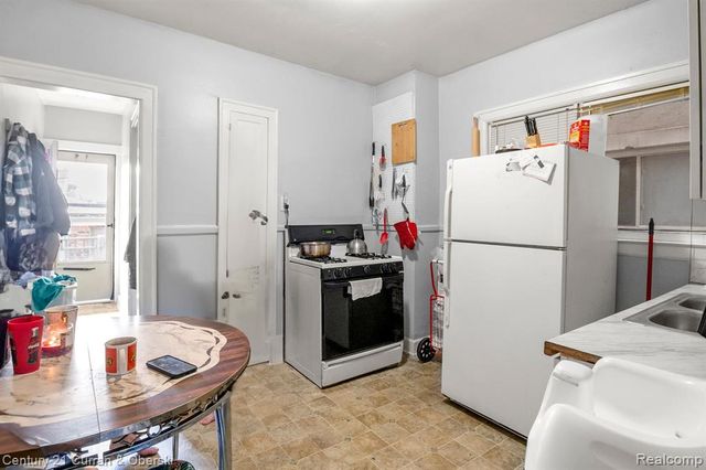 1205 Garfield Avenue, Lincoln Park, MI 48146