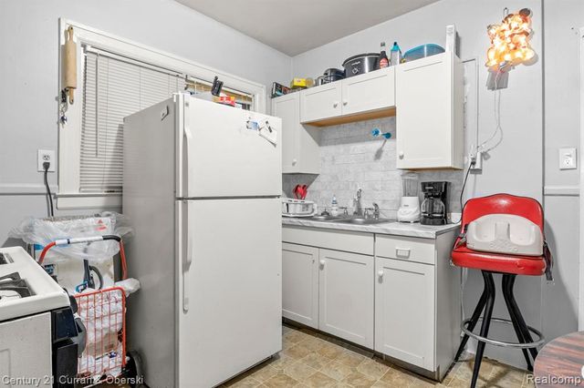 1205 Garfield Avenue, Lincoln Park, MI 48146