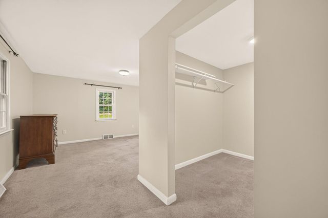 185 MORDINGTON AVE, Charles Town, WV 25414