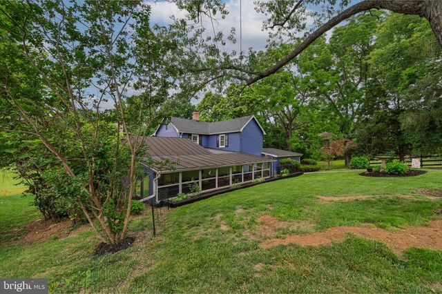 185 MORDINGTON AVE, Charles Town, WV 25414