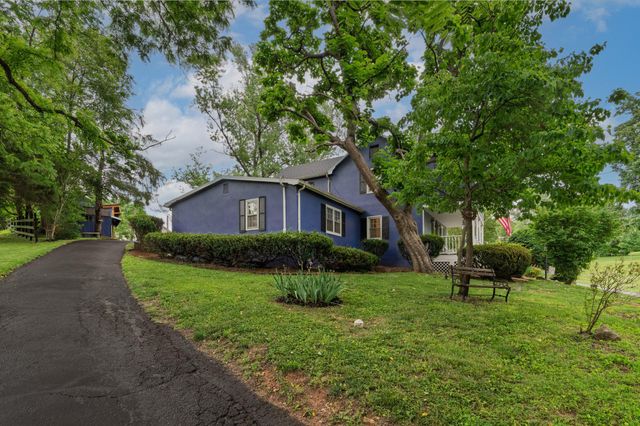185 MORDINGTON AVE, Charles Town, WV 25414