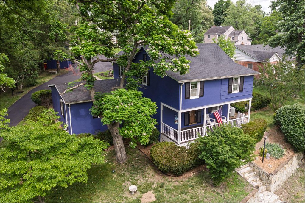 185 MORDINGTON AVE, Charles Town, WV 25414