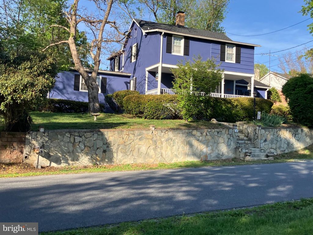 185 MORDINGTON AVE, Charles Town, WV 25414