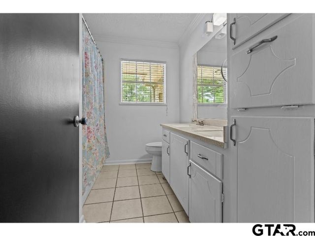 526 Ronnette Dr, Tyler, TX 75703