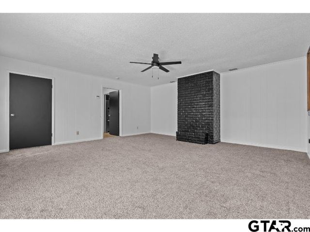 526 Ronnette Dr, Tyler, TX 75703