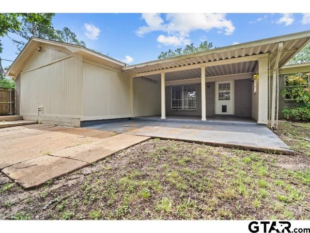 526 Ronnette Dr, Tyler, TX 75703