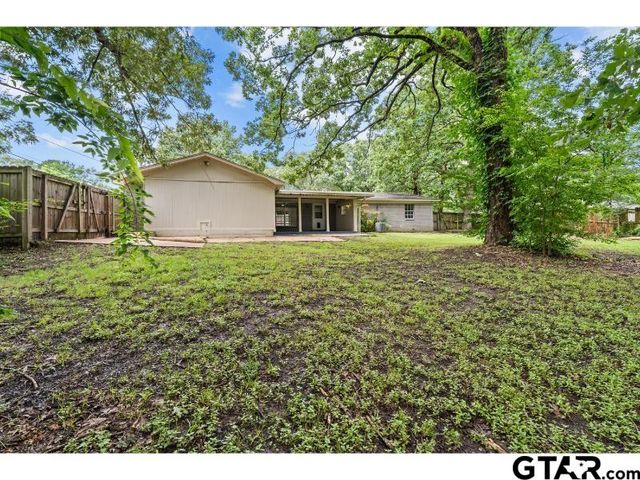 526 Ronnette Dr, Tyler, TX 75703