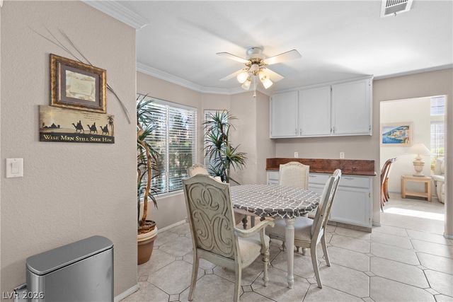 2000 Summit Pointe Drive, Las Vegas, NV 89117