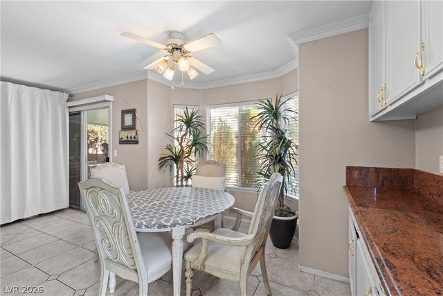 2000 Summit Pointe Drive, Las Vegas, NV 89117