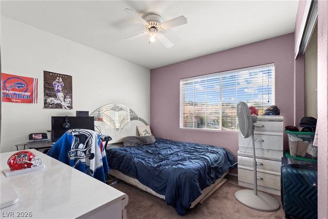 2000 Summit Pointe Drive, Las Vegas, NV 89117