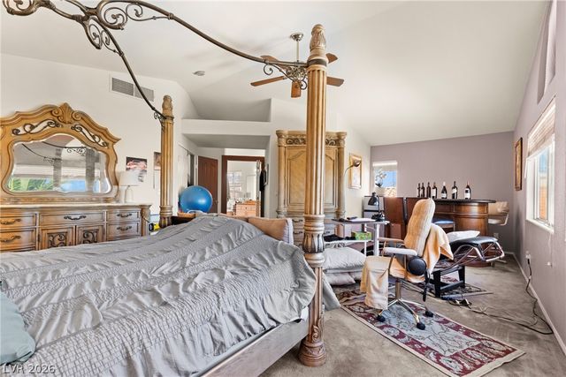 2000 Summit Pointe Drive, Las Vegas, NV 89117