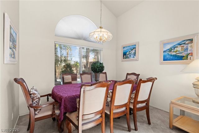 2000 Summit Pointe Drive, Las Vegas, NV 89117