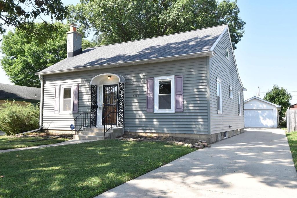 3808 21st AVENUE, Kenosha, WI 53140