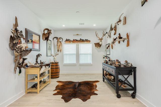 2527 Turberry Drive, West Columbia, TX 77486