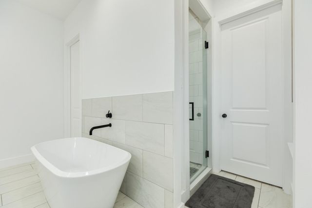 2527 Turberry Drive, West Columbia, TX 77486