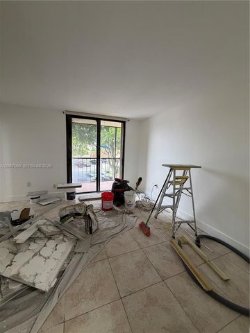8065 SW 107th Avenue 201, Miami, FL 33173