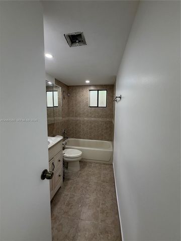 8065 SW 107th Avenue 201, Miami, FL 33173