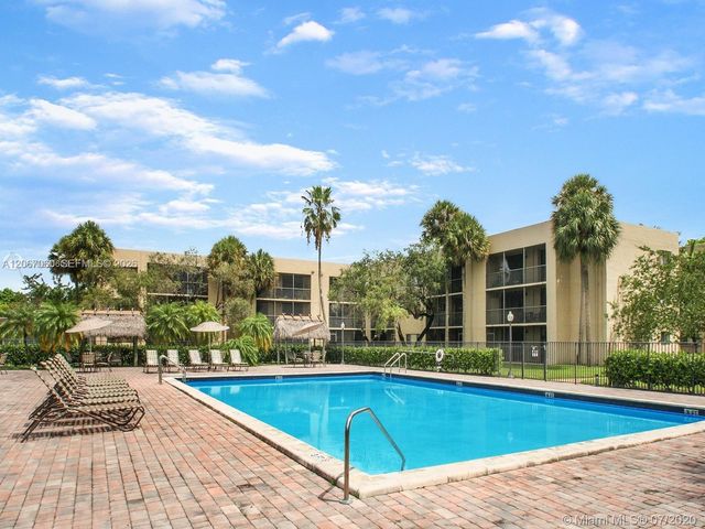 8065 SW 107th Avenue 201, Miami, FL 33173