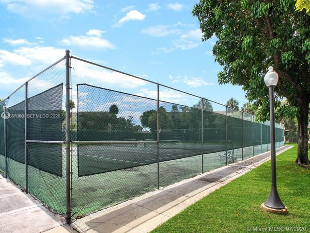 8065 SW 107th Avenue 201, Miami, FL 33173