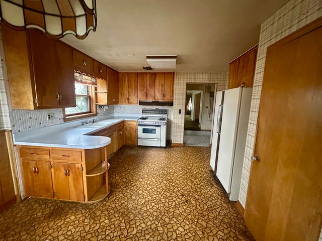 7000 W Henderson Street, Chicago, IL 60634