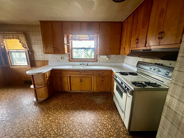 7000 W Henderson Street, Chicago, IL 60634