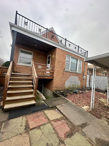 7000 W Henderson Street, Chicago, IL 60634