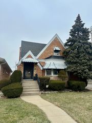 7000 W Henderson Street, Chicago, IL 60634