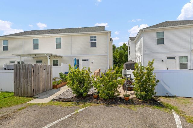 3964 Hillyard Street, North Charleston, SC 29405