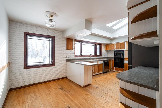 9251 N Tennyson DRIVE, Bayside, WI 53217