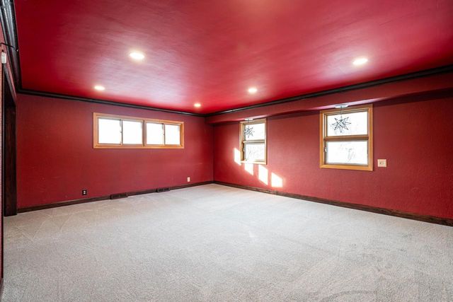 9251 N Tennyson DRIVE, Bayside, WI 53217