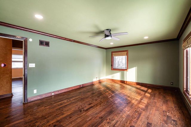 9251 N Tennyson DRIVE, Bayside, WI 53217