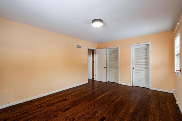 9251 N Tennyson DRIVE, Bayside, WI 53217