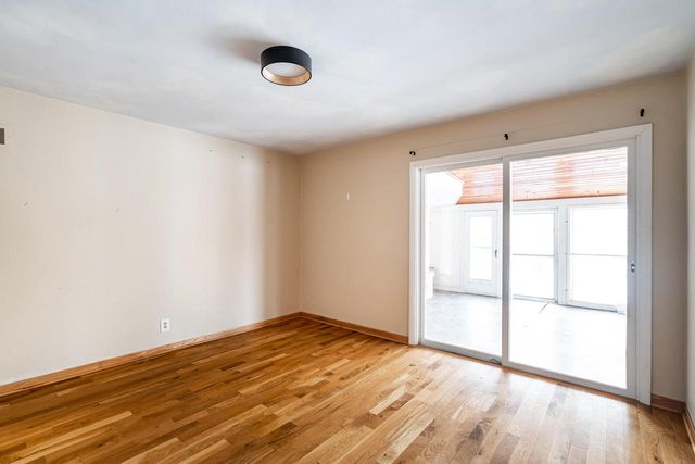 9251 N Tennyson DRIVE, Bayside, WI 53217