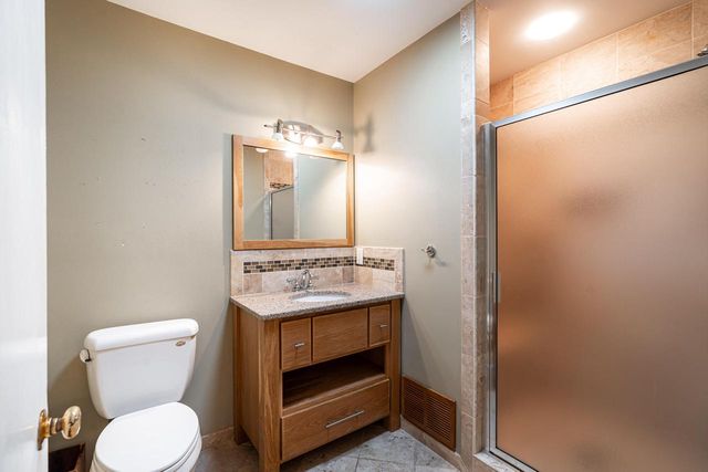 9251 N Tennyson DRIVE, Bayside, WI 53217