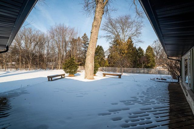 9251 N Tennyson DRIVE, Bayside, WI 53217