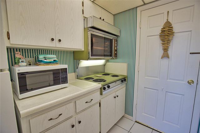 200 N THE ESPLANADE C-9, Venice, FL 34285