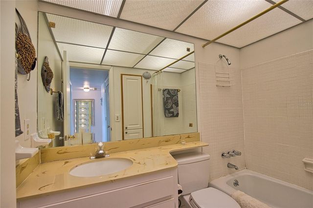 200 N THE ESPLANADE C-9, Venice, FL 34285