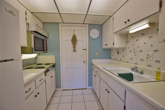 200 N THE ESPLANADE C-9, Venice, FL 34285