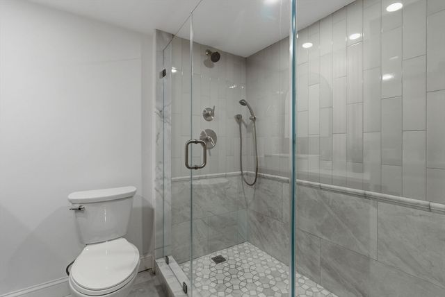 35 Oak St, Tewksbury, MA 01876