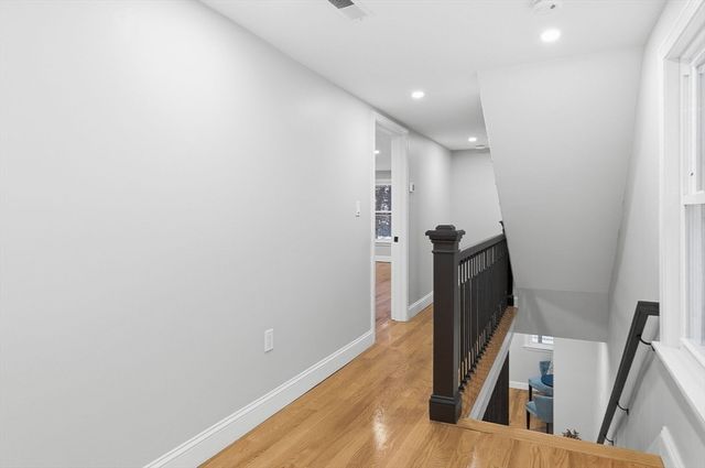 35 Oak St, Tewksbury, MA 01876