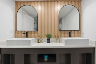 35 Oak St, Tewksbury, MA 01876