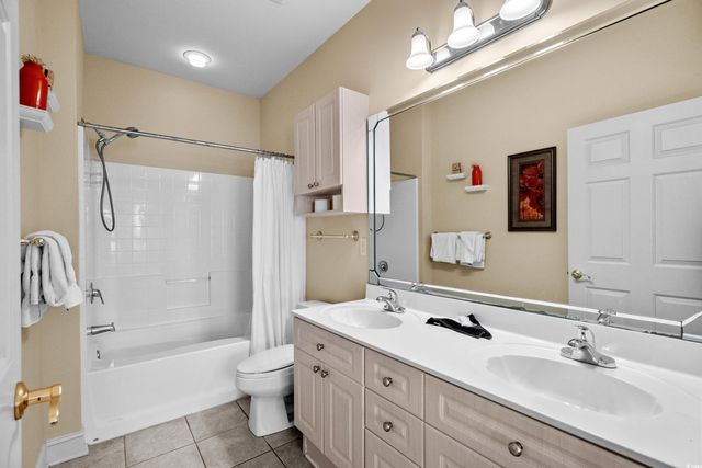 4895 Luster Leaf Cir Apt 304, Myrtle Beach, SC 29577