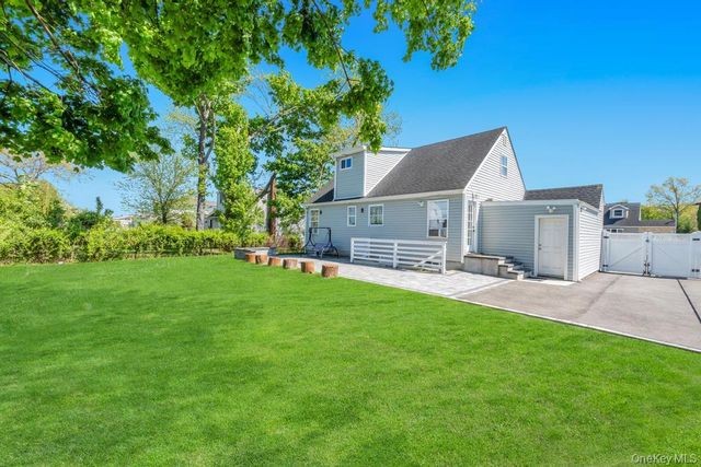 259 N Rutherford Avenue, Massapequa, NY 11758