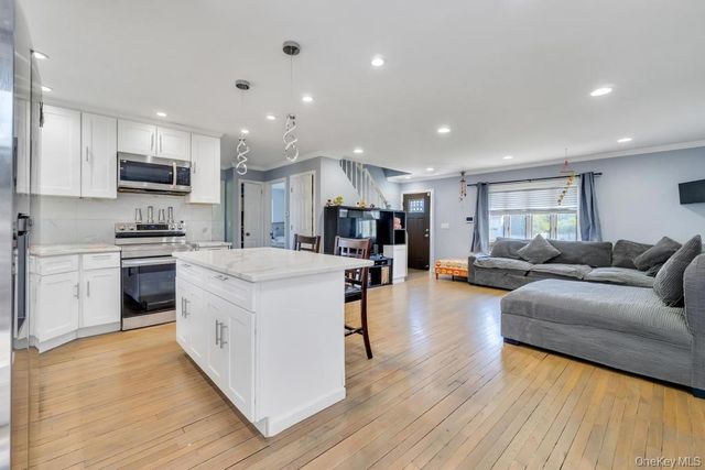 259 N Rutherford Avenue, Massapequa, NY 11758