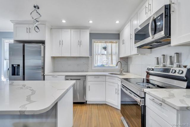 259 N Rutherford Avenue, Massapequa, NY 11758