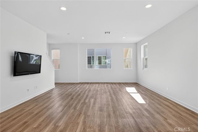 10881 Scottsbluff, Stanton, CA 90680