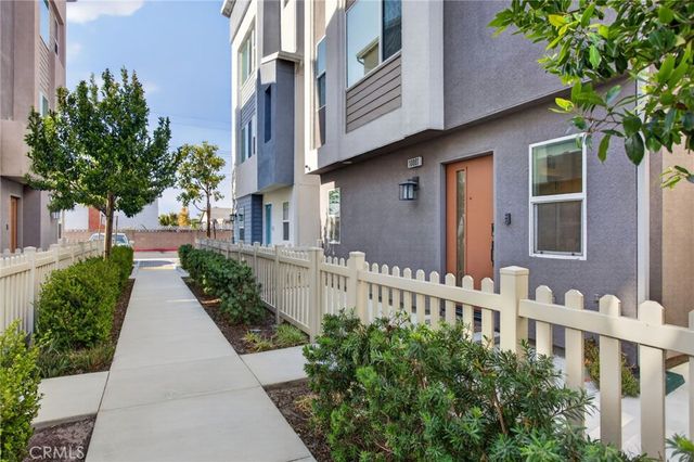 10881 Scottsbluff, Stanton, CA 90680